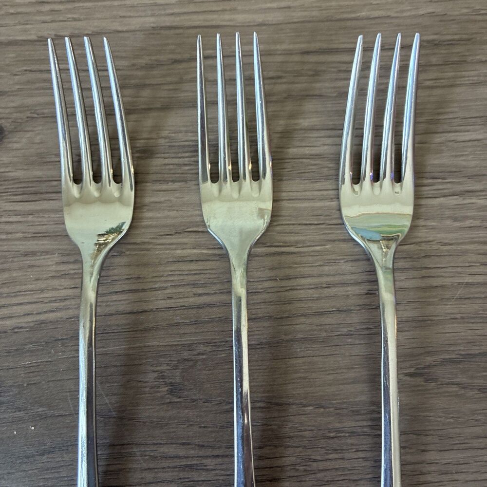 Set of 3 Pottery Barn Salad Forks, Baguette, 18/8 Stainless, Silver, Glossy, 7in - Picture 4 of 7